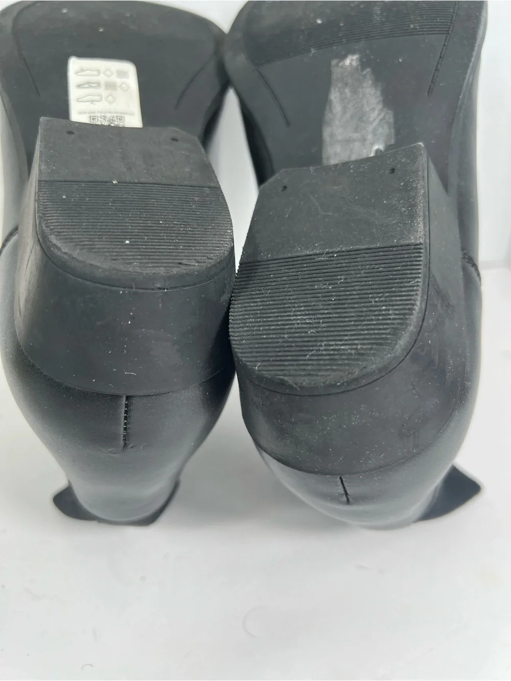 ASOS Design Men’s Black Pointed Toe Chelsea Boots Size 11